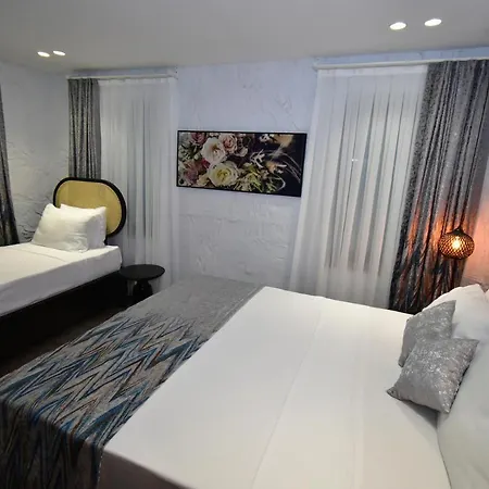 Gülayvalık Oda ve Kahvaltı Ayvalı