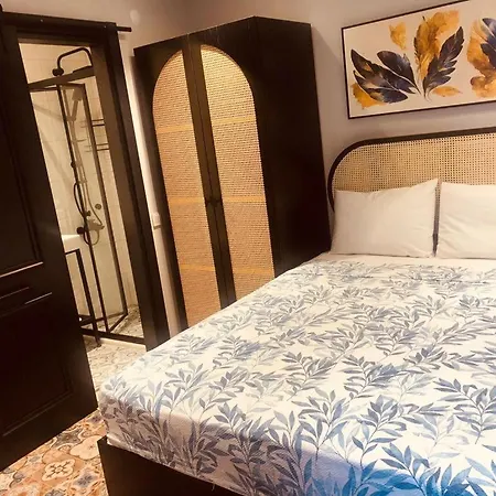 Gülayvalık Oda ve Kahvaltı