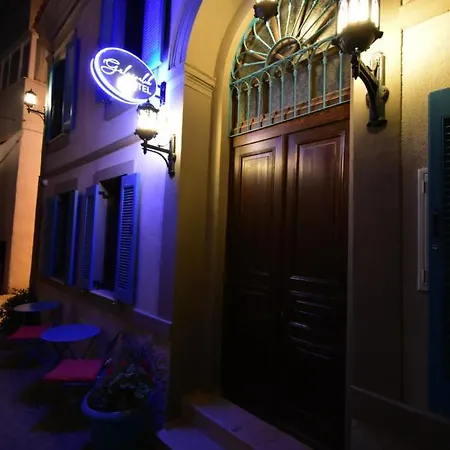 Gulayvalik 酒店 *